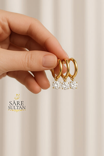Sare Sultan Çoklu Halka Görünümlü 3 Taşlı Altın Renk Paslanmaz Çelik Halka Küpe Işıltılı Modern Kadın Küpe Zarif