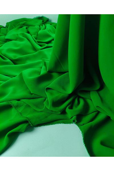 Kumaş Parça Crepe in Vibrant Green Color (Width 150 cm X Length 360 cm)