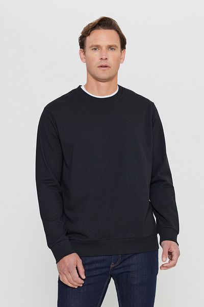 AC&Co / Altınyıldız Classics Pánska čierna bavlnená mikina Standard Fit Regular Strih s 2 vláknami a výstrihom