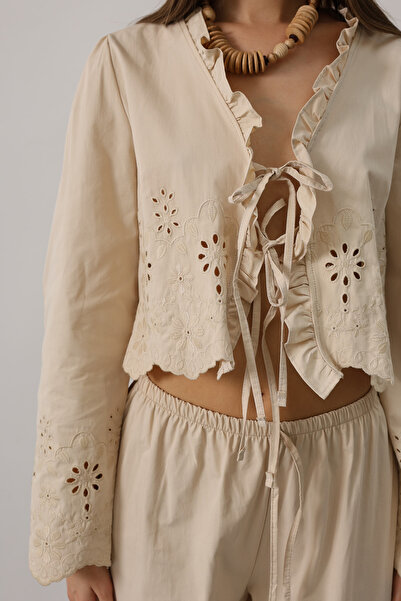 Trendyol Collection Πέτρα 100% βαμβακερή ποπλίνα με δέσιμο με λεπτομέρεια υφαντή μπλούζα TWOSS25BZ00595