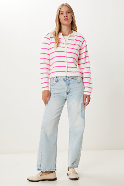 Happiness İstanbul Γυναικεία πλεκτά κοκάλινα ροζ κομψά κουμπιά ριγέ ζακέτα PF00051