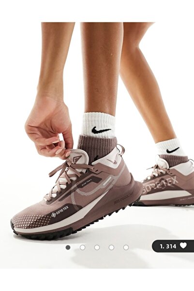 Nike حذاء رياضي نسائي من React Pegasus Trail 4 Gore-Tex Running