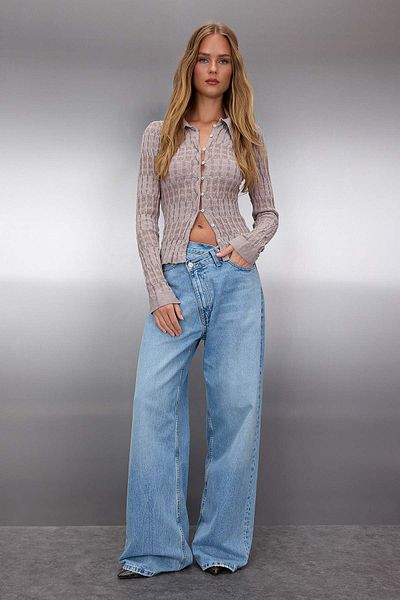 Trendyol Collection Поло яка с текстура от норка, премиум/специална прежда, вталени/прилепващи към тялото, плетени кардигани TWOAW26HI00081