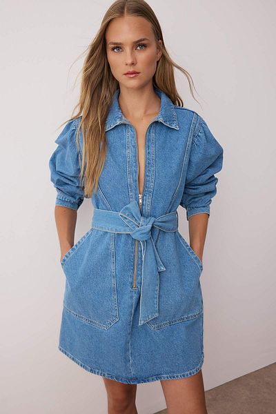 Trendyol Collection Μίνι τζιν φόρεμα με μπλε φερμουάρ TWOAW26EL00032