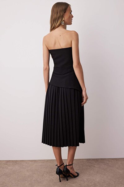 Trendyol Collection Black Pleated Detailed Strapless Midi Woven Dress Twoss25El00860