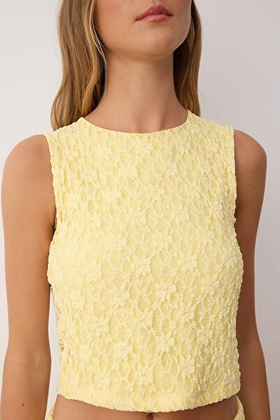Trendyol Collection Yellow Fitted Bodycon Lace Knitted Blouse Twoss25Bz00590