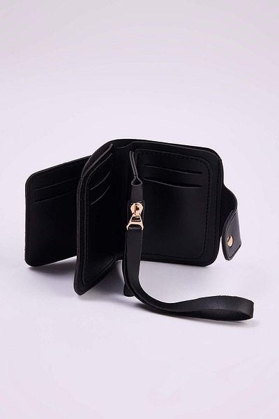 TRENDYOL SHOES Portofel negru pentru femei cu închidere rapidă TAKAW26CU00000