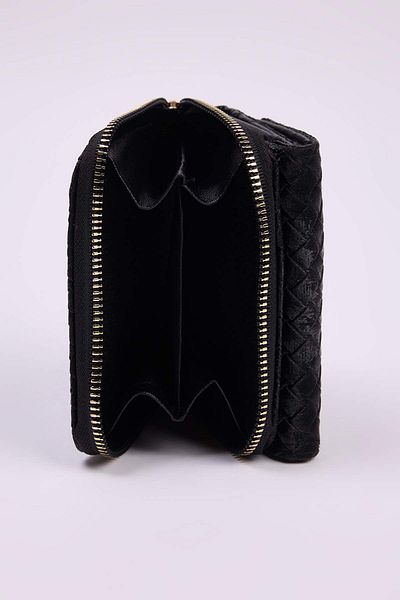 TRENDYOL SHOES Portofel de damă cu închidere rapidă și fermoar texturat negru TAKAW26CU00002