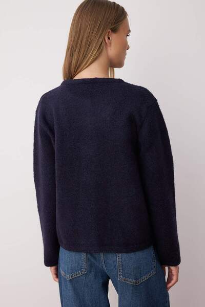 Trendyol Collection Námořnická modrá Soft Textured Wide Fit Coat Look Knitwear Cardigan TWOAW26HI00047