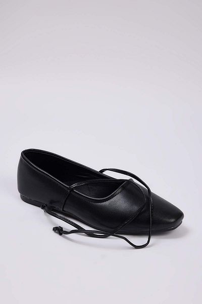 TRENDYOL SHOES Black Lacing Detailed Mary Jane Women's Round Toe Ballerina Takaw26Be00002