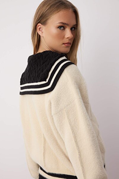 Trendyol Collection Beige Button Detailed Premium/Special Yarn Wide Fit Coat Look Woolen Knitwear Cardigan Twoaw26Hi00029