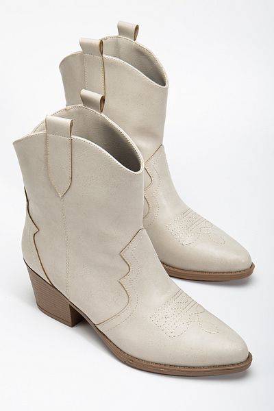 MS SUGAR SHOES Western Cowboy Γυναικείες κοντές μπότες από συνθετικό δέρμα μπεζ κεντημένες