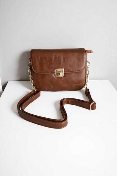 Classbag Geantă de umăr pentru femei, cu cataramă, cu design modern, bronzat