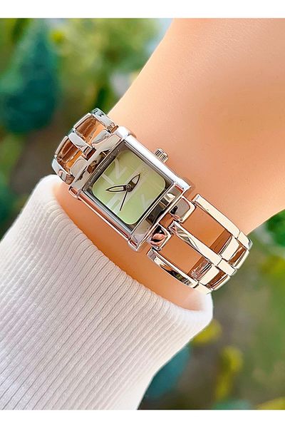 Q&Q QZ01J7831A Silver Vintage Women's Wristwatch - Bracelet Design