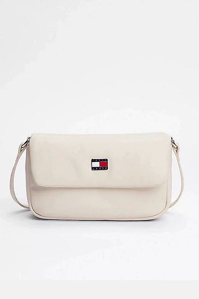Tommy Hilfiger Béžová dámská taška přes rameno – nastavitelný popruh, zip a vnitřní kapsa AW0AW16978-ACG
