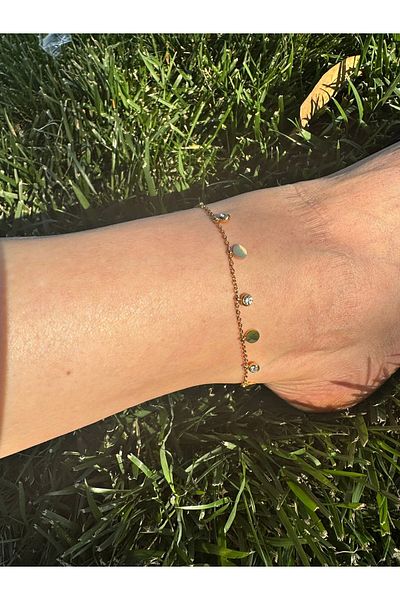 mos&more Gold Round Plate and White Stone Dangle Anklet