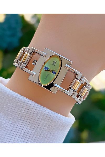 Q&Q QZ01J7821A Vintage Women's Wristwatch - Stylish and Comfortable Design