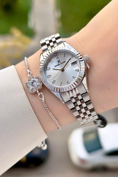 Daniel Klein Gümüş Renk 28 Mm Kadın Kol Saati ve Bileklik