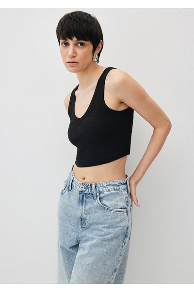 Mavi Black V-Neck Crop Tank Top - Short Cut1612375-900