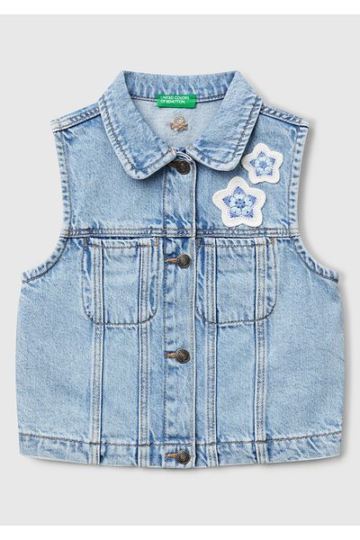 United Colors of Benetton Girl's Denim Regular Fit Denim Vest with Macrame Detail on the Front and Logo Embroidery