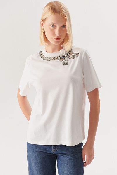 Exquise Tricou obișnuit din bumbac, cu decolteu rotund, cu detaliu de broderie cu fundă