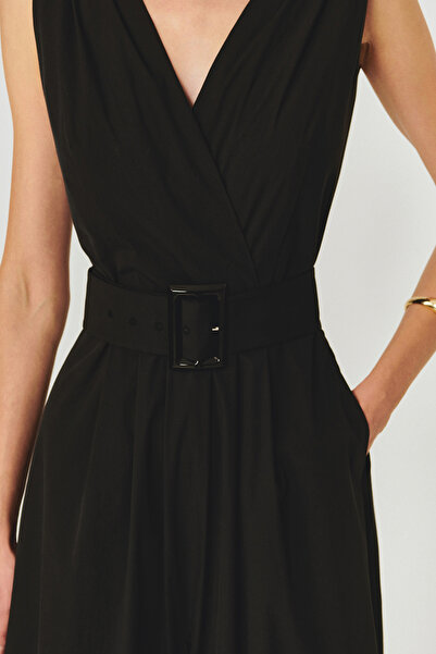 Exquise Black V-Neck Cotton Jumpsuit with Belt Detail