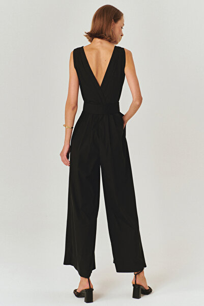 Exquise Black V-Neck Cotton Jumpsuit with Belt Detail