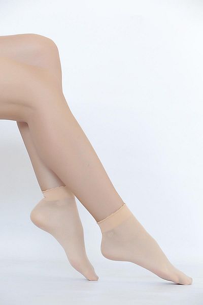 Daymod Women's Light Skin Color Monica Heart Patterned Socks
