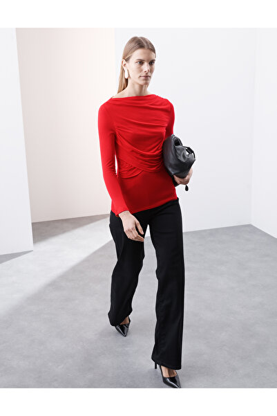 Marks & Spencer V Yaka Bluz