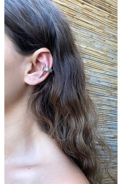 milayk Üç Katlı Kıvrımlı Dikey Sembol Silver Earcuff