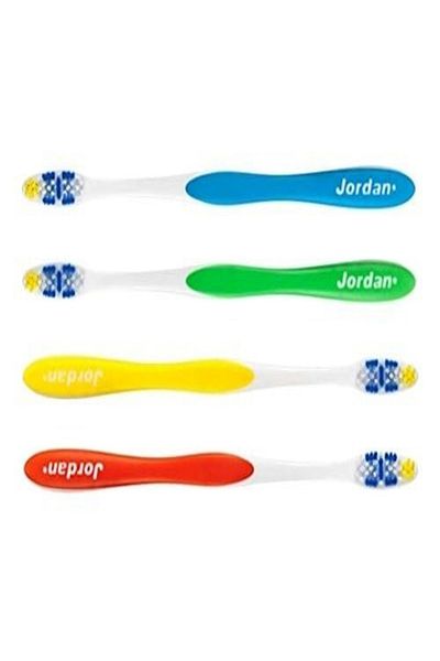JORDAN Advanced Toothbrush Medium Assorted Color 3 Pcs Effective Plaque Removal & Gum Care,