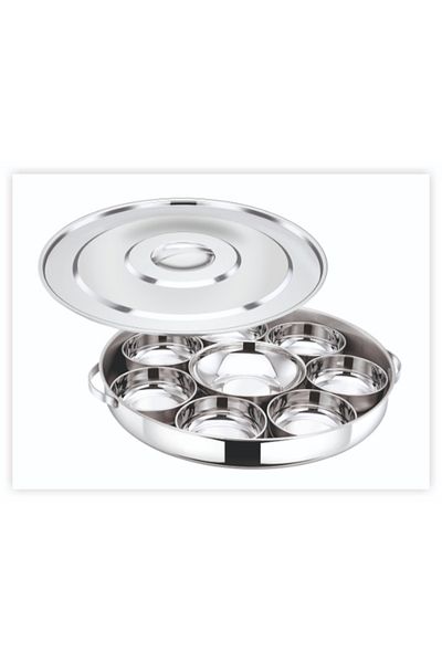 Bohara High quality stainless steel serving plate set. Consists of 9 pieces with a cover.