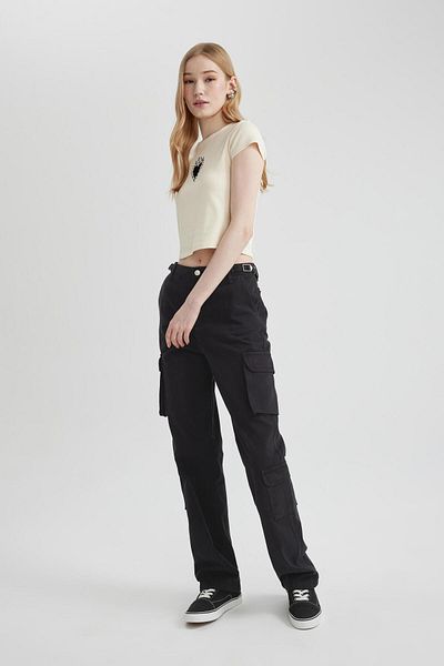 DeFacto Straight Fit Gabardine Cargo Pants with Pockets, B7611Ax24Sp