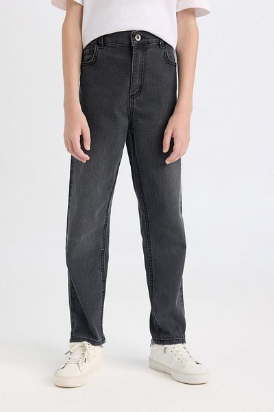 DeFacto Boy's Loose Fit Straight Leg Pocketed Jean Trousers C3698A824Wn