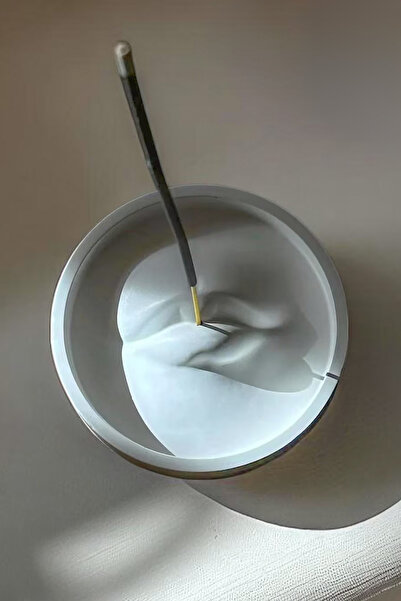 SadeMade Dekoratif Tütsülük, Dudak Şekilli Tütsü Tutucu, Şık Tütsü Yakıcı