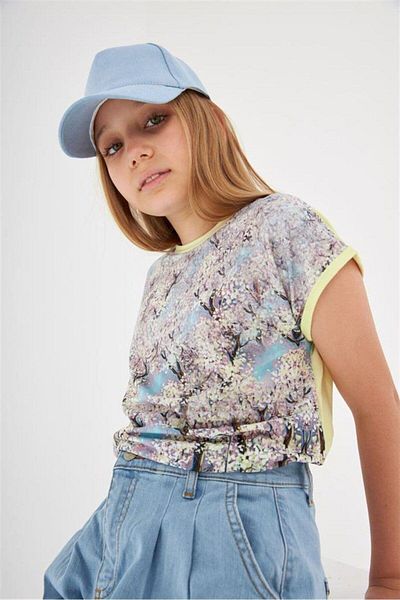 Hilal Akıncı Kids Girl's Patterned Oversize T-Shirt Blue Denim Trousers Hat Set of 3