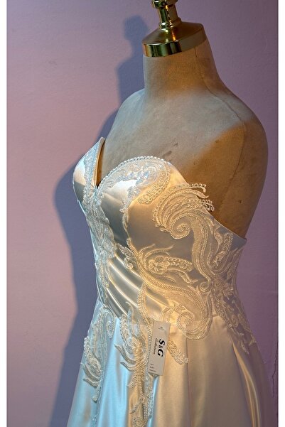 GÖKŞİN MODA Off White Satin Wedding Dress