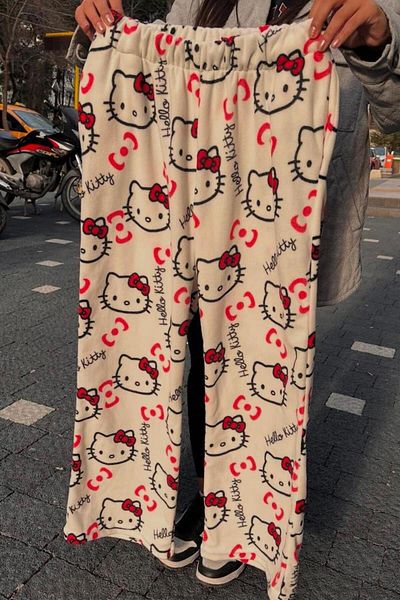 Köstebek Trening alb de pluș Hello Kitty Collage