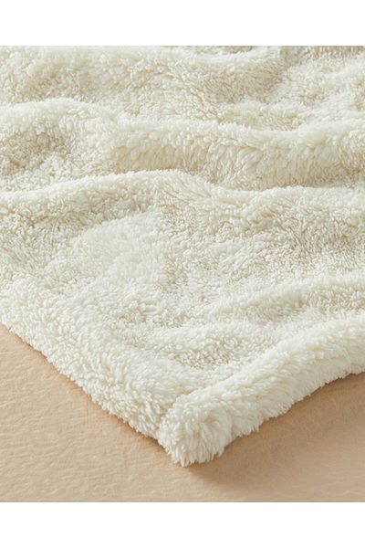 English Home Cozy Wellsoft Tv Blanket Cream