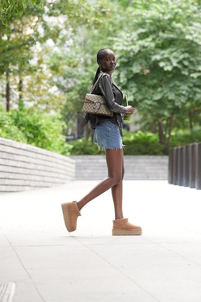 StWenn W Classıc Ultra Mini Platform Chestnut Mini Tan Suede Дебела подметка Дамски ботуши с кожа отвътре