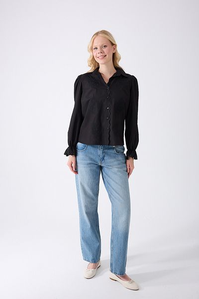 Butik Cămașă vintage brodata cu detaliu feston negru -fumel
