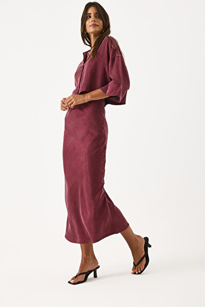 VENA Lyocell Satin Midi Skirt - Bordo