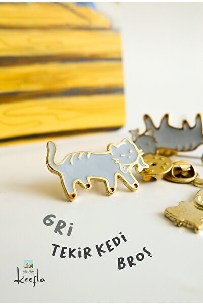 Studio Keefla Gri Tekir Kedi - Metal Enamel Pin Rozet Broş Yaka İğnesi Hediyelik