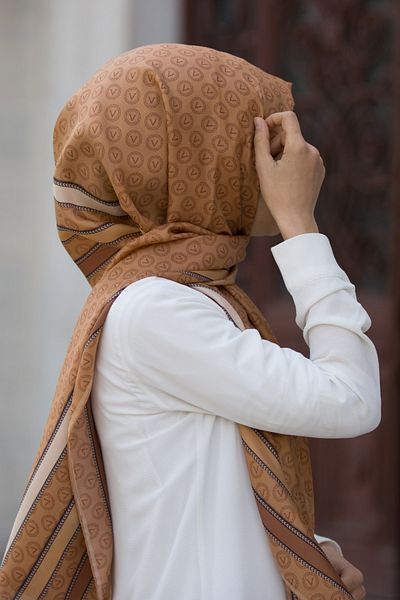 Vissona Women's Fresh Silk Shawl 90x200 Gold White
