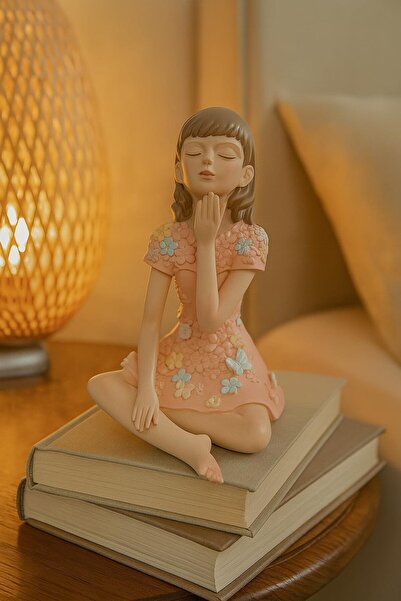 B&D عنصر ديكور B&D سيدة جالسة