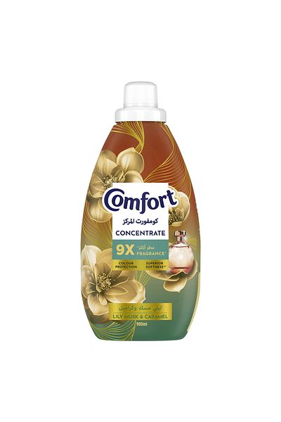 Comfort منعم أقمشة مركز برائحة زنبق المسك والكراميل 900 مل، انتعاش يدوم طويلاً وعناية ناعمة بالملابس