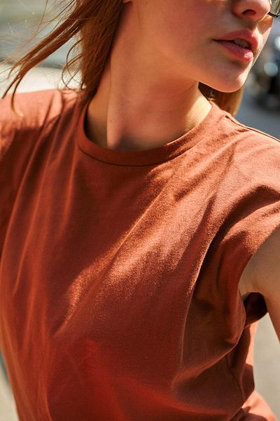 Quzu Tricou de bază căptușit fără mâneci maro
