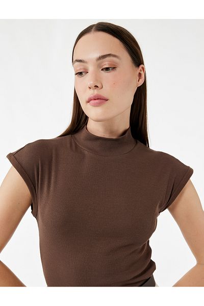 Koton Sleeveless Cotton Stand Collar T-Shirt