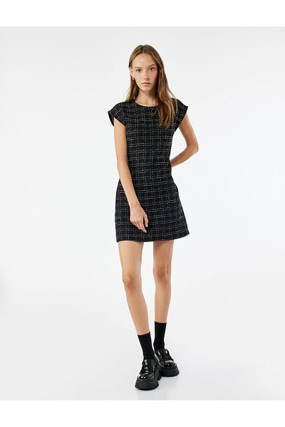 Koton Μίνι φόρεμα με λαιμόκοψη αμάνικο Tweed