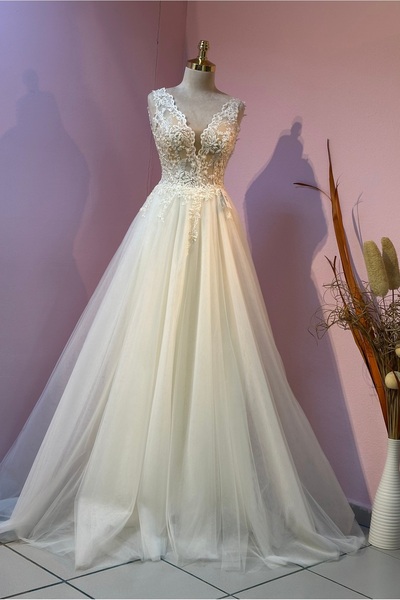 GÖKŞİN MODA A-kesim Arkası Bağcıklı Inci Işlemel Helen Gelinlik